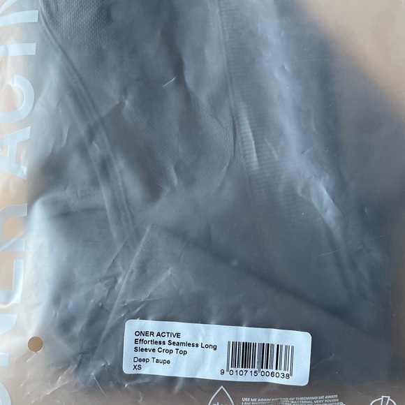 Oner active effortless seamless long sleeve crop top - Picture 2 of 3